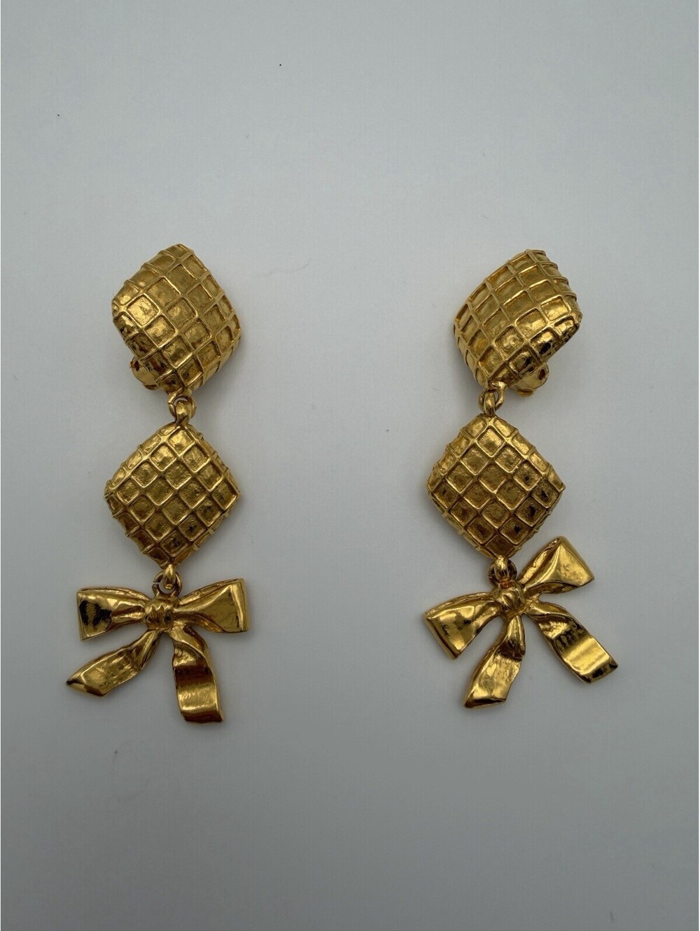 Authentic Chanel Vintage Quilted Bow Rhombus Clip On Earrings Gold Plated